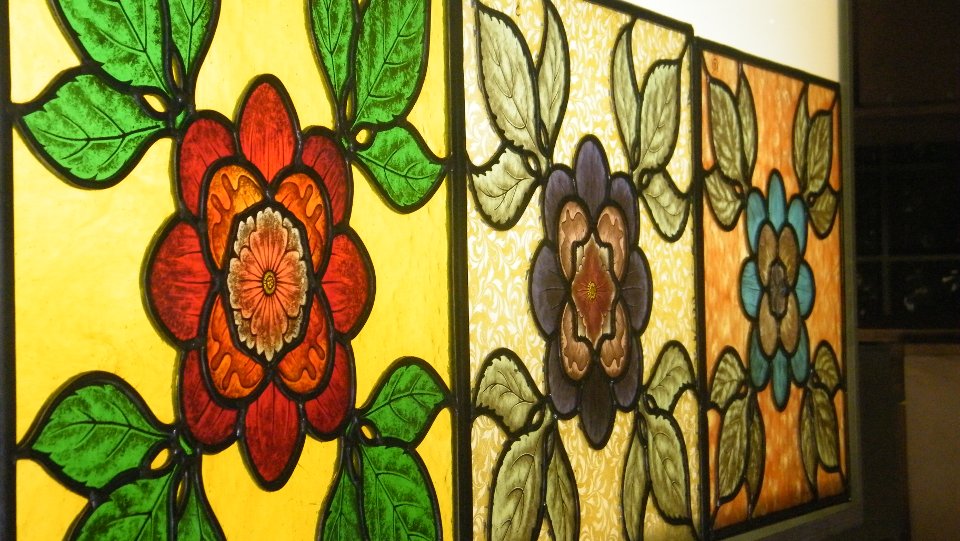 Stained Glass Flower Design